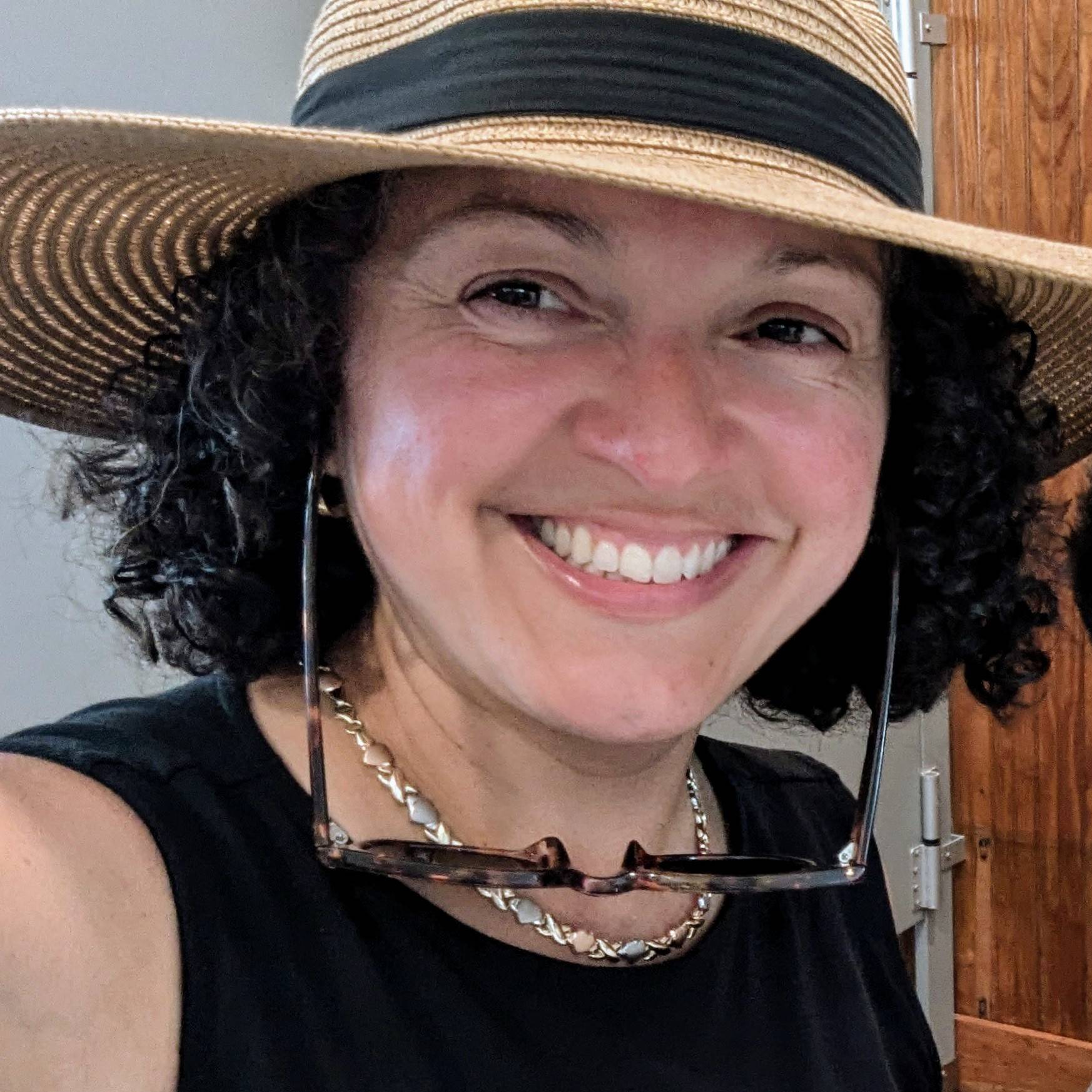 CAROLYN CASTRO