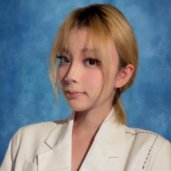 Weizhi Yang