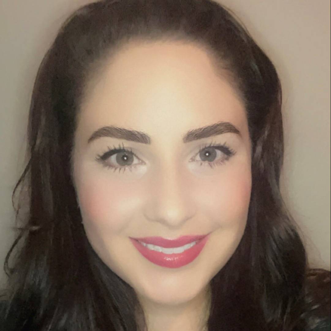 Jenna Flores