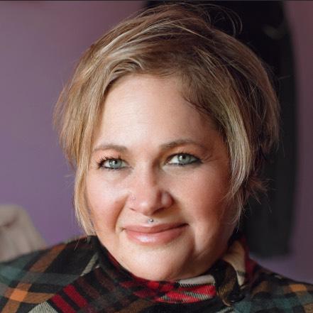 Debbie CLAROS