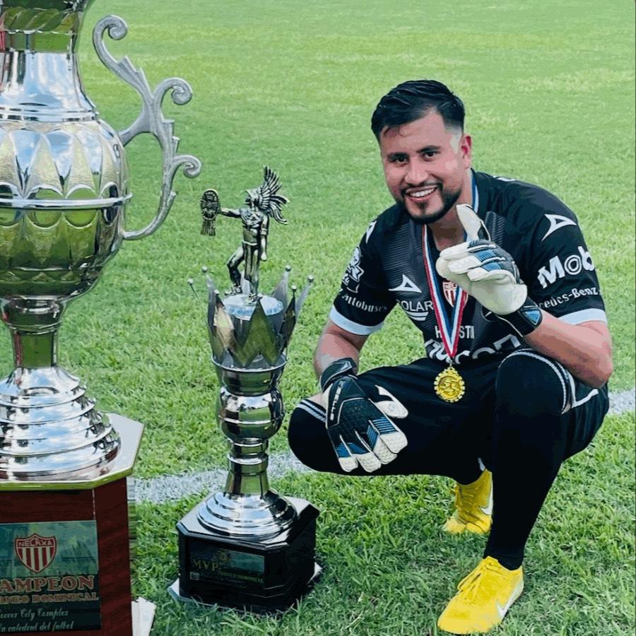 CARLOS PIÑA