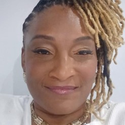 YOLANDA WOODS