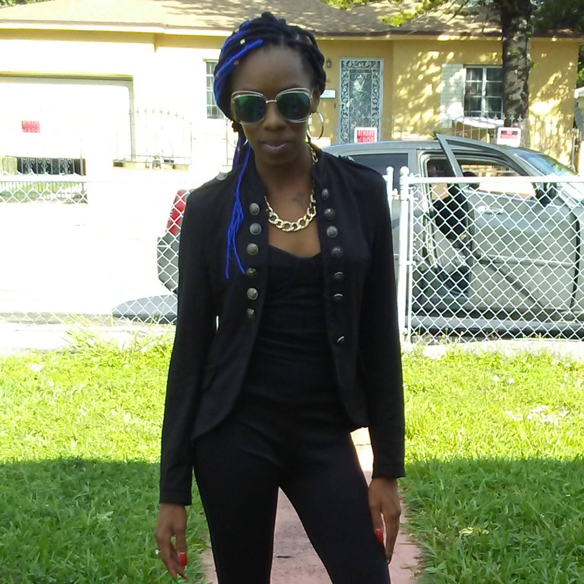 NACORIA LEE