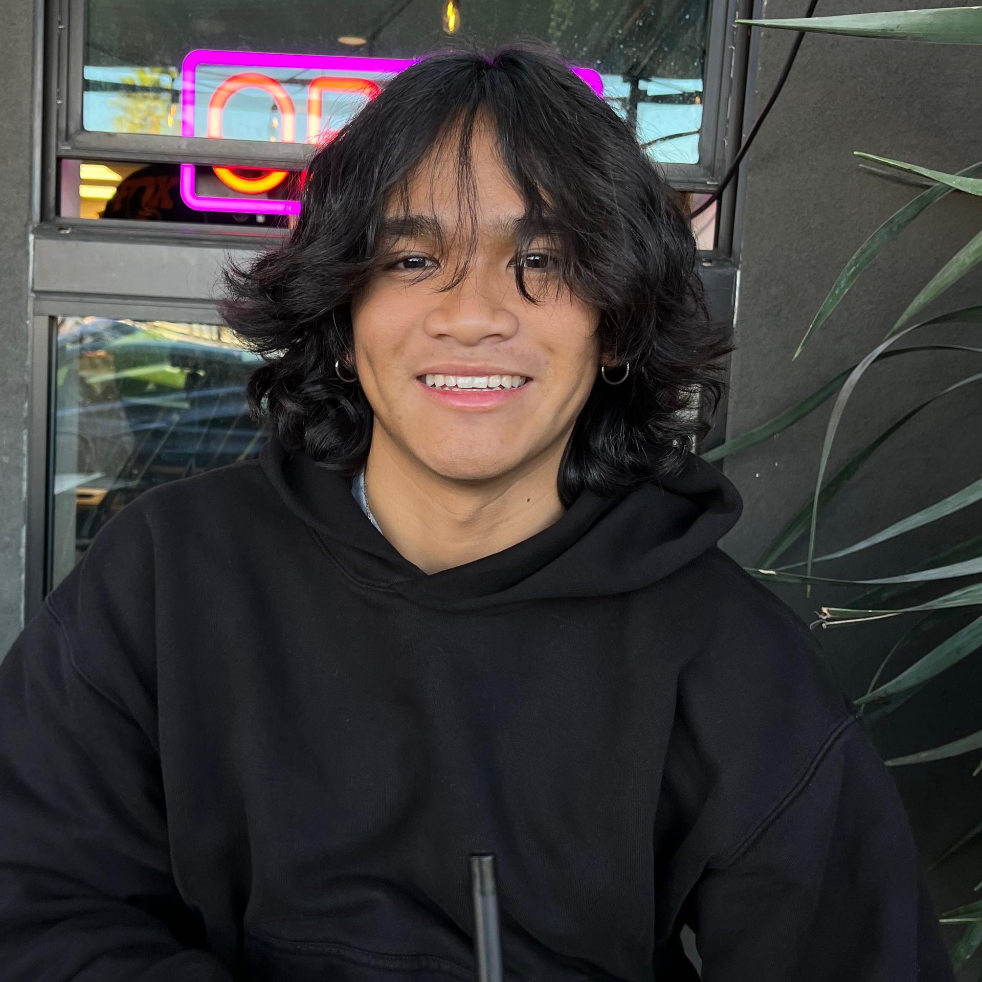 Sean Deleos