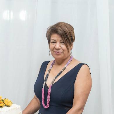 Dora E Romero