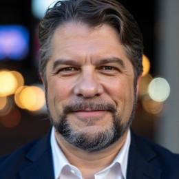 Dr. Paul Flack
