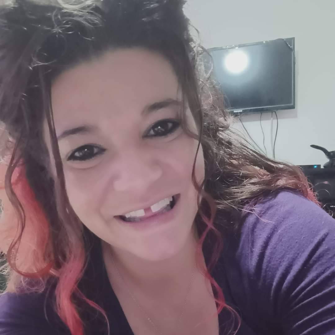 Angelina Leona Klezos