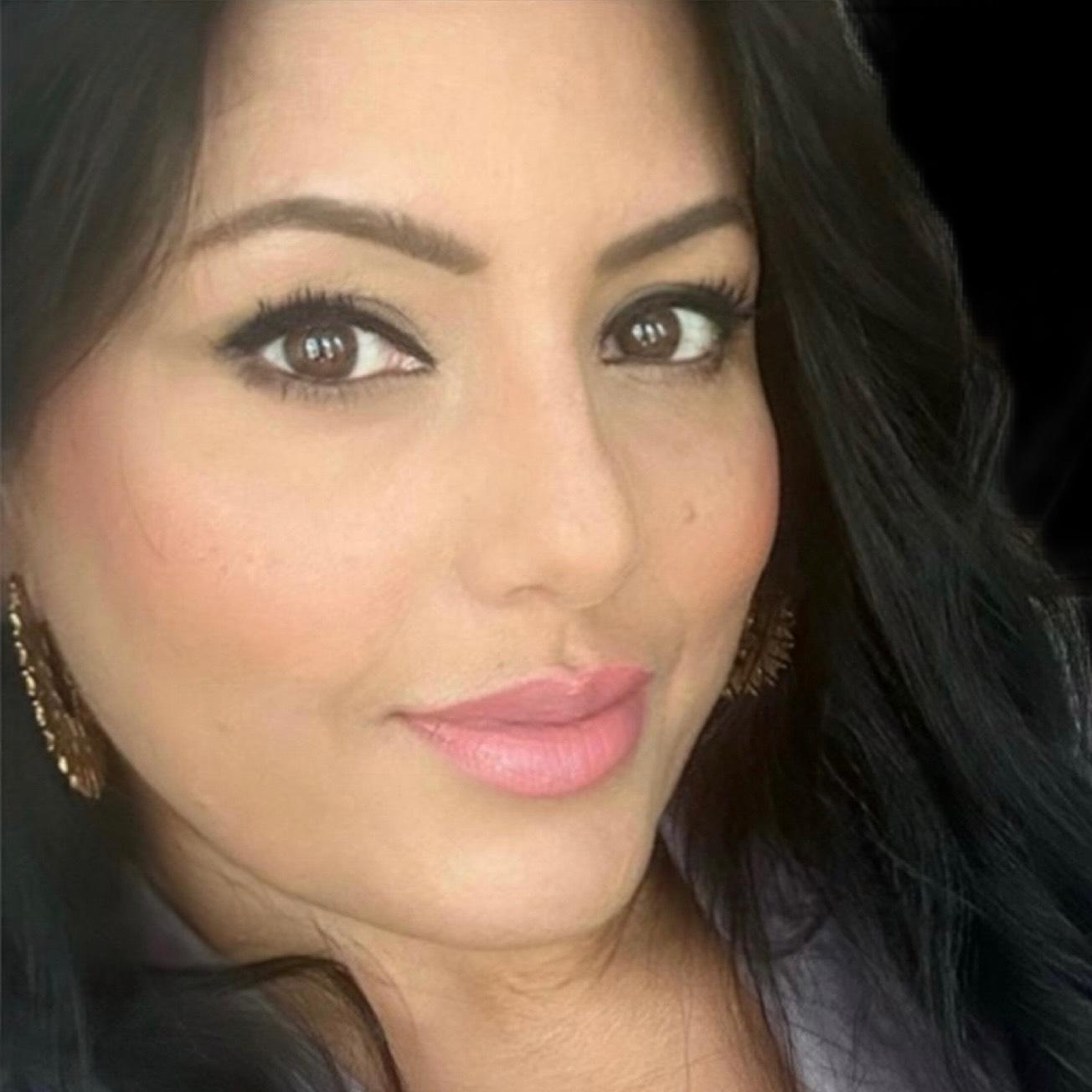 Claudia Bustamante