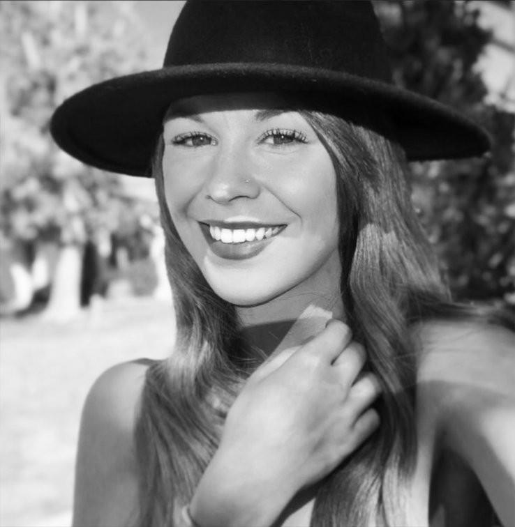ELLIE ANDERSON