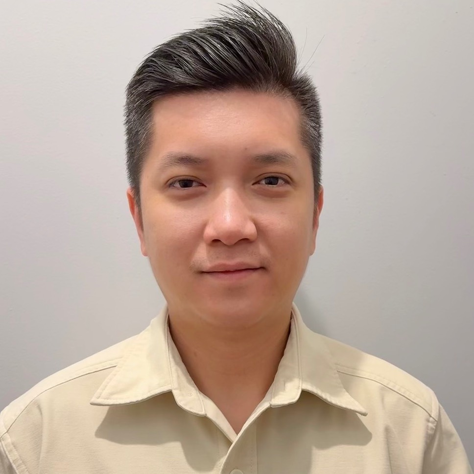 Nhut Le