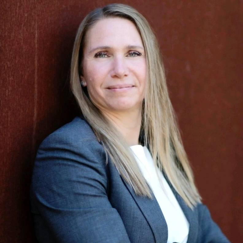 JENNIFER LYONS