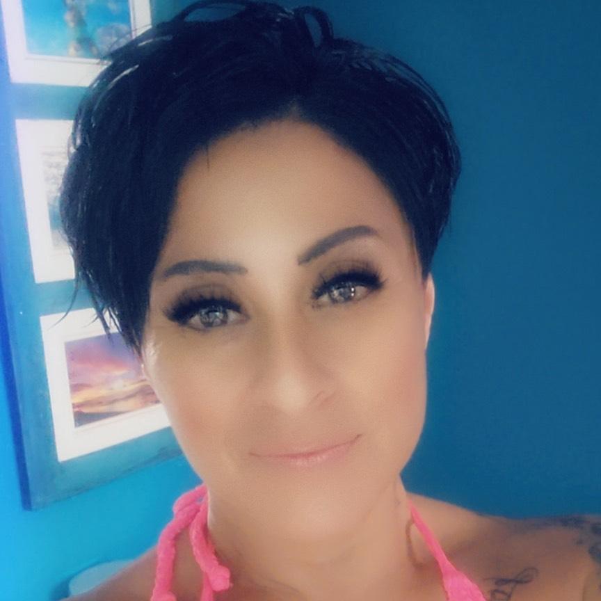 lynette yznaga