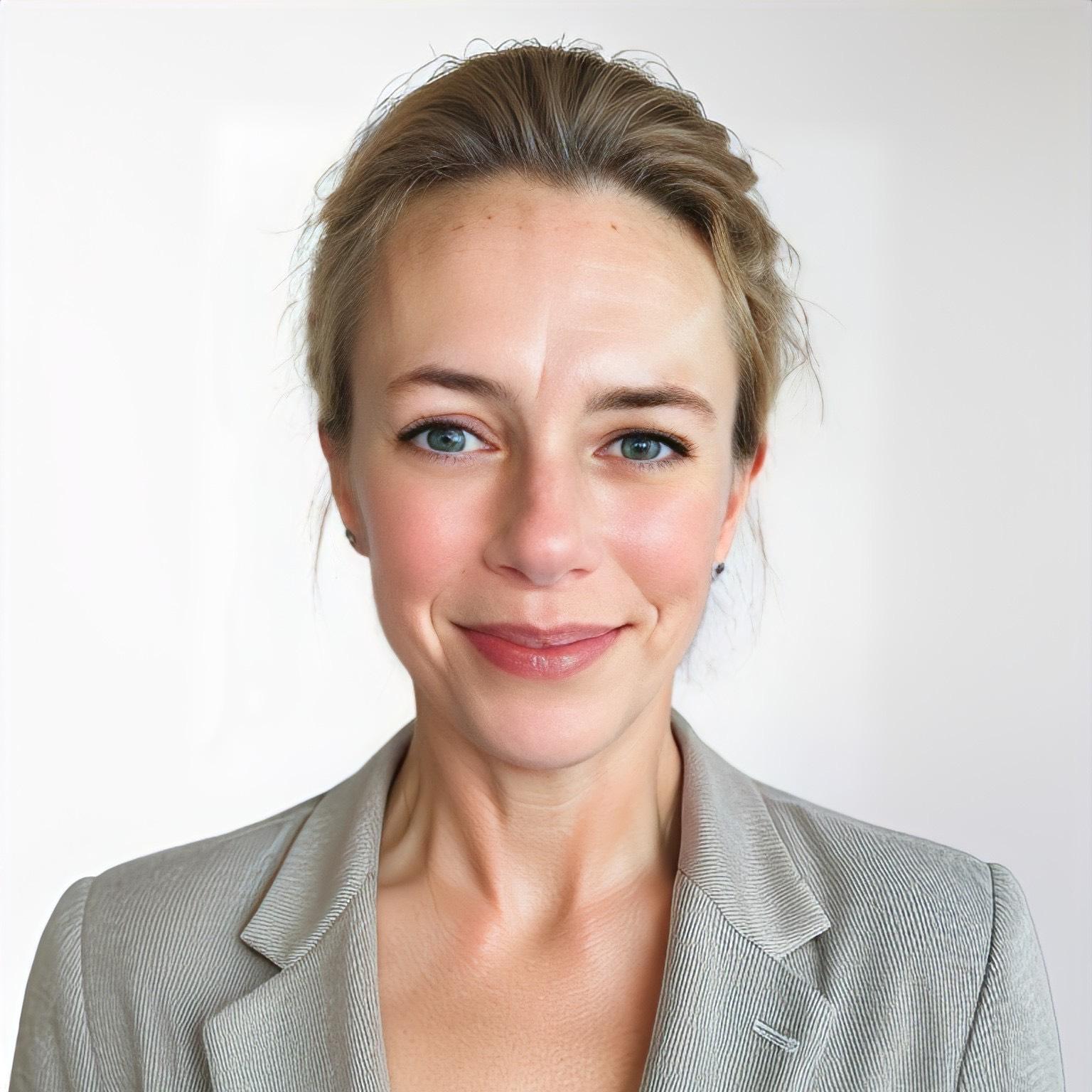 Shelly Bennett, ARM