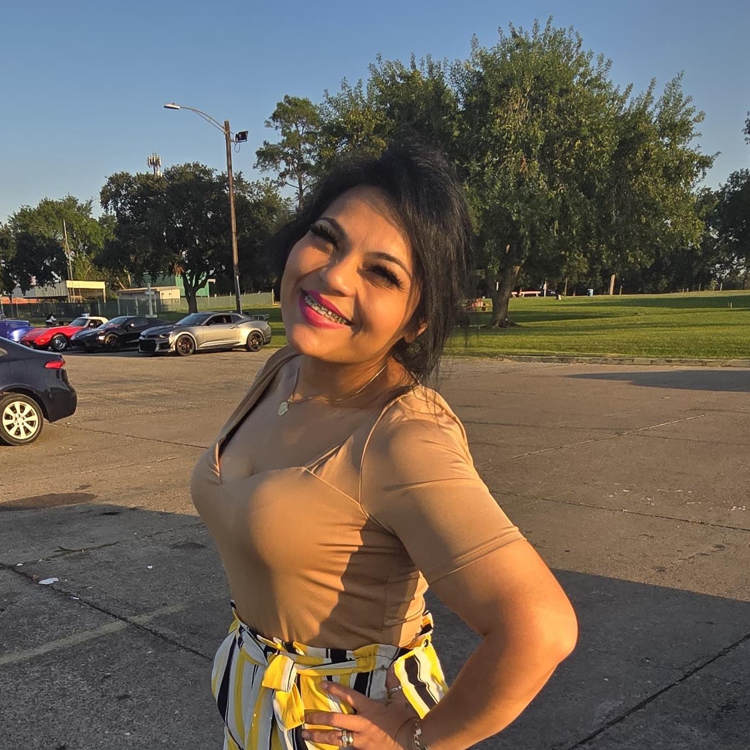 Laura Tovar