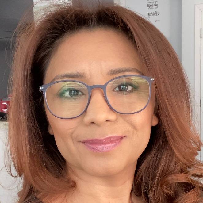 AZUCENA INTERIANO