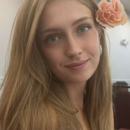 Scarlett Louis