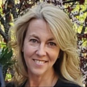 Vicki Earl