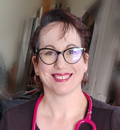 DEANNE KENNETT