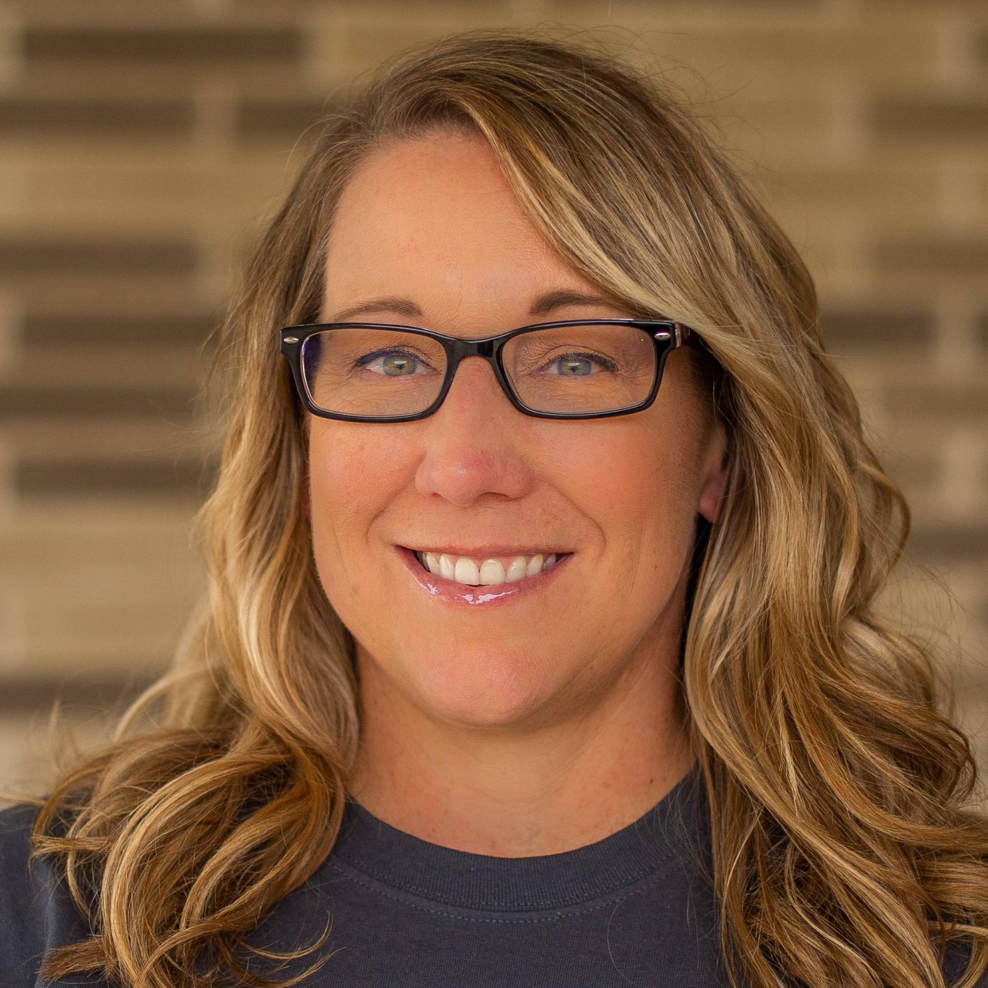 CHRISTIE HOLST