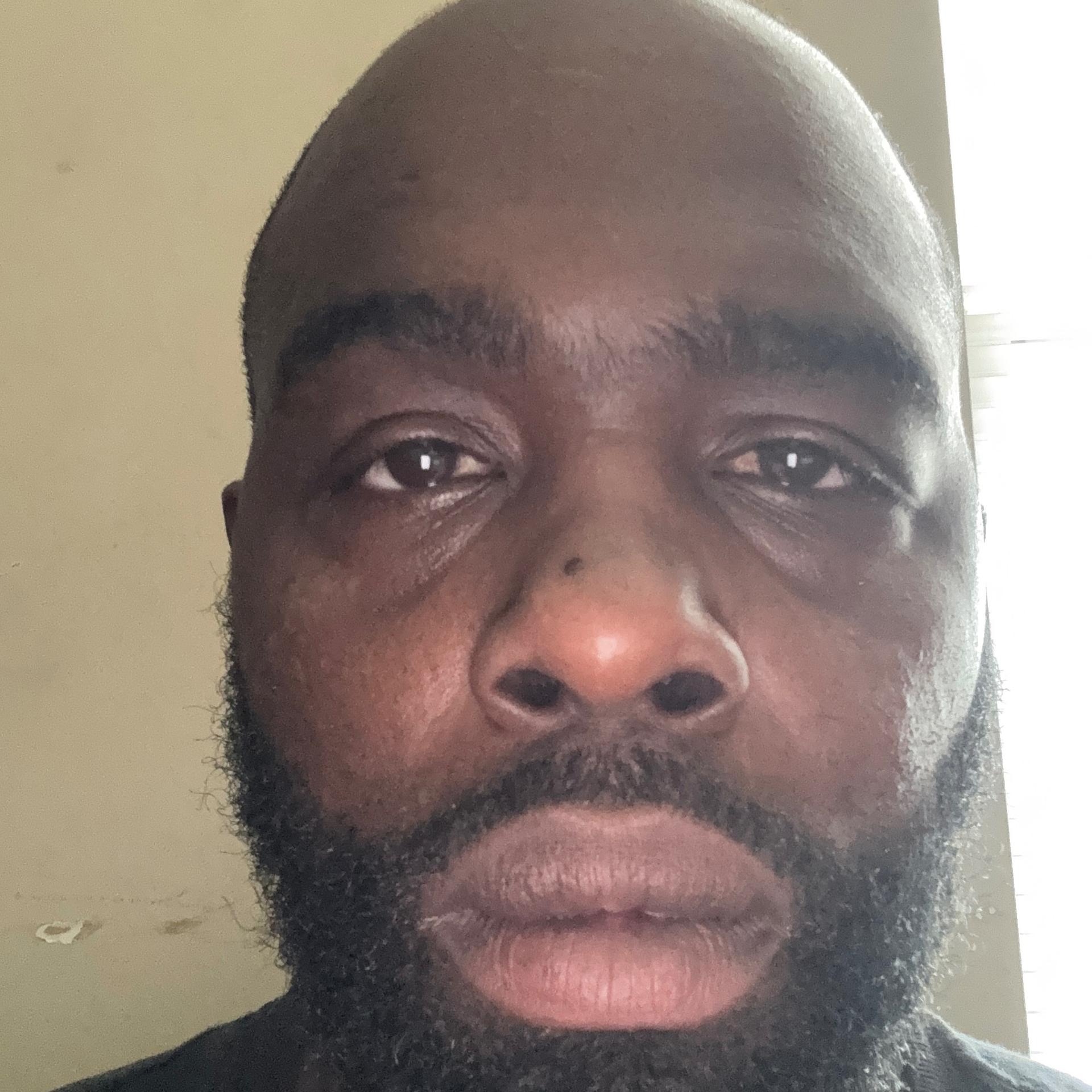 Lorenzo Strong