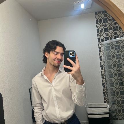 Dylan Larza