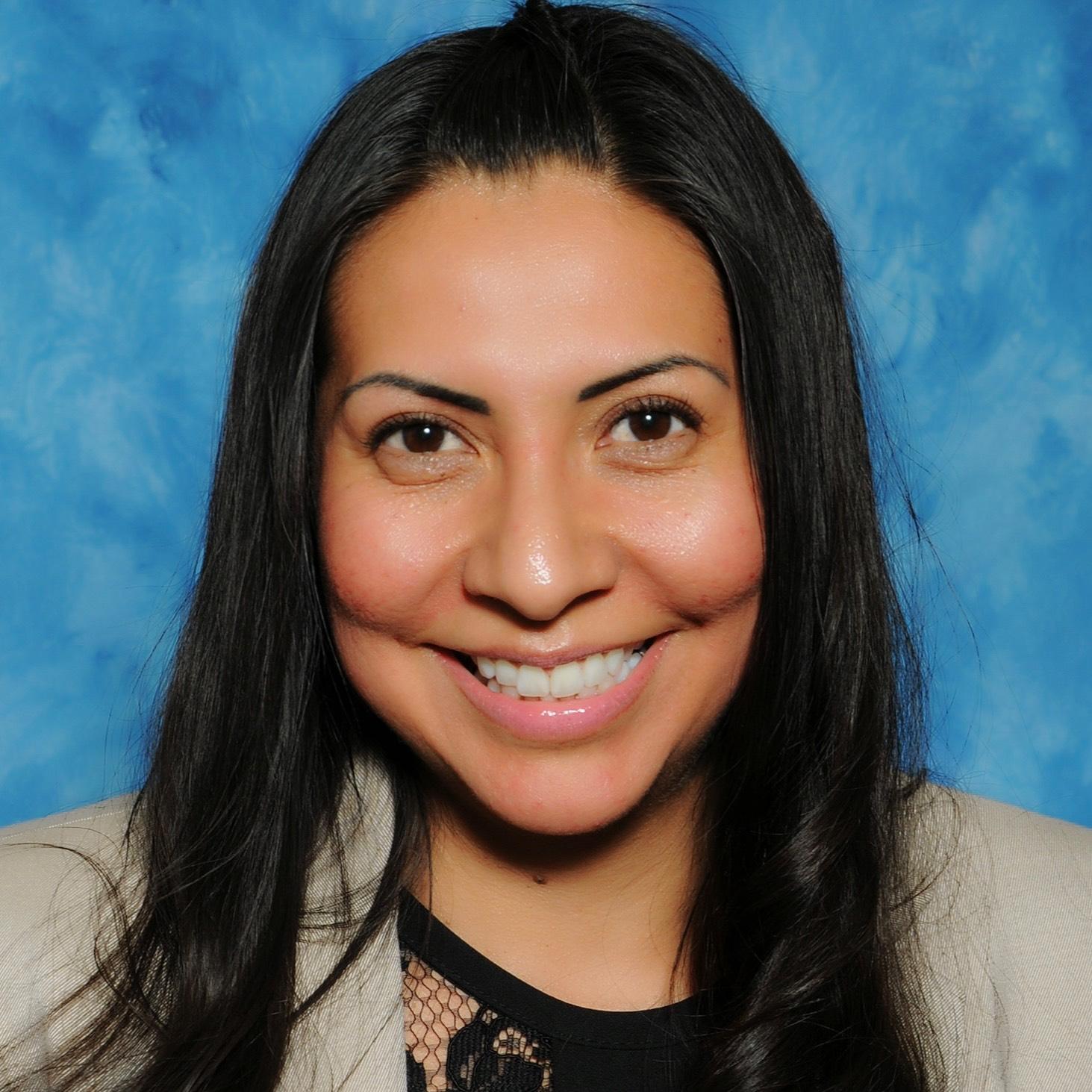 Ivonne Pierce