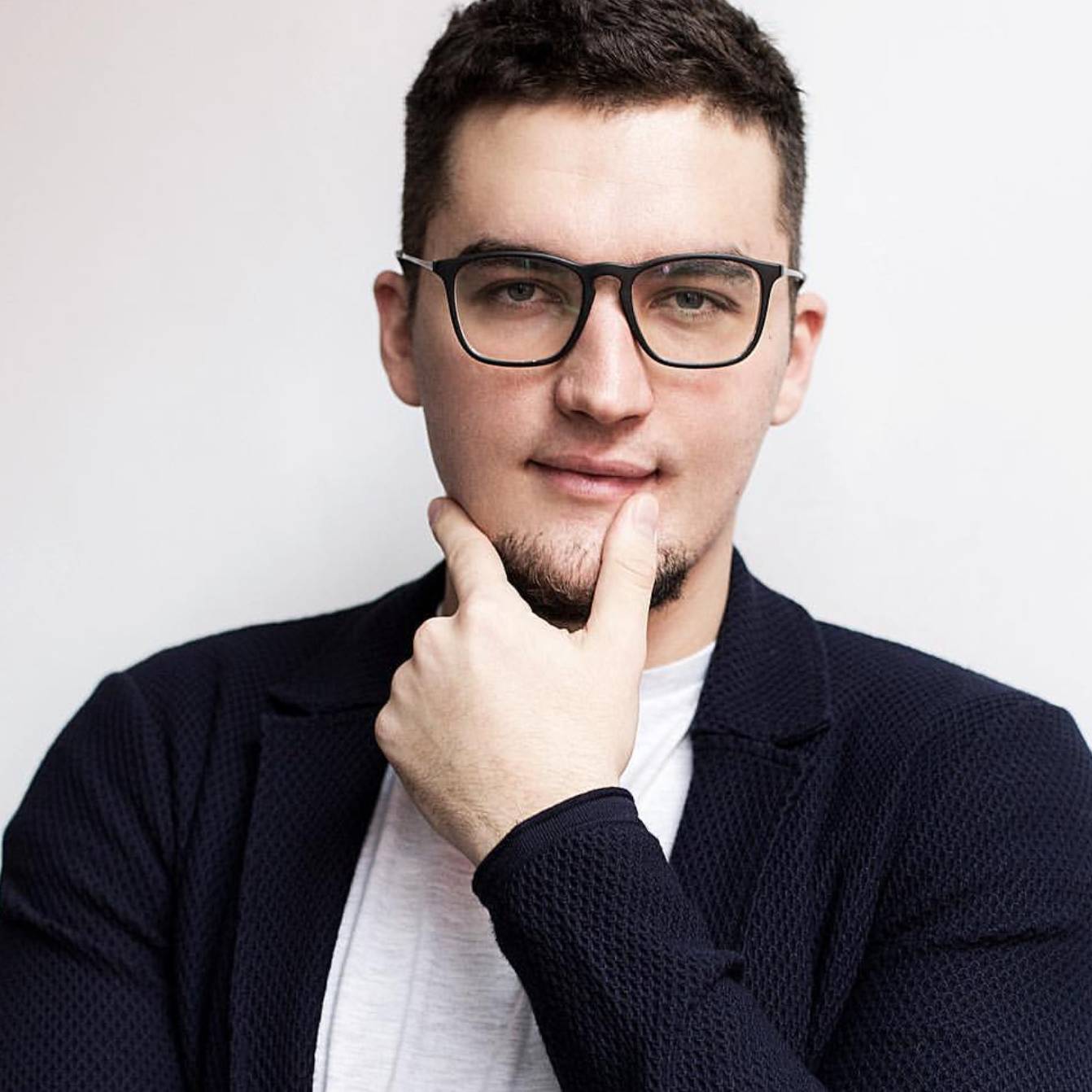 VIKTOR NAUMOV