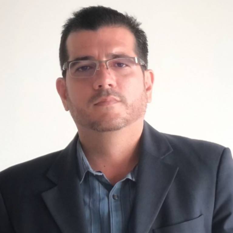 Rolando Peña