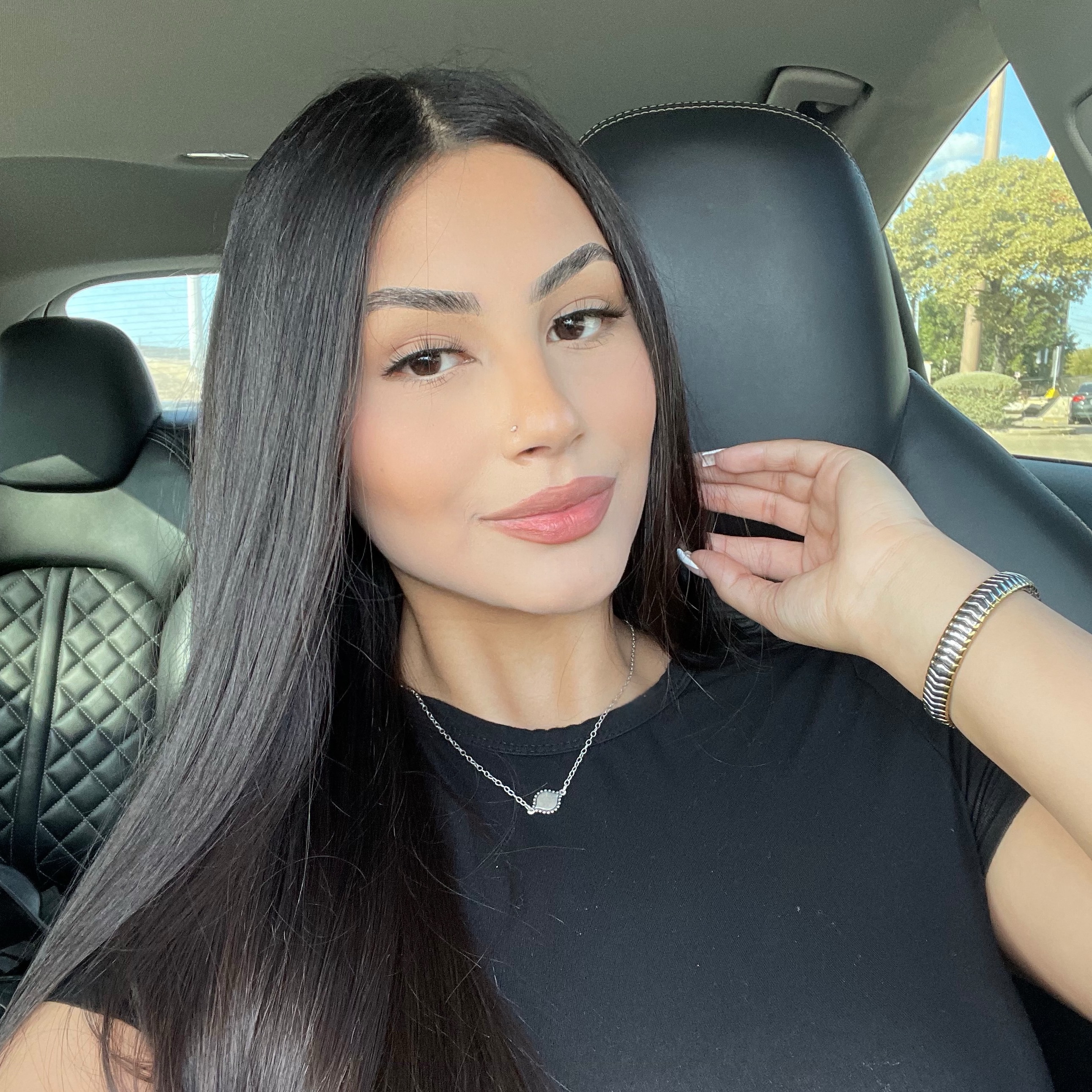 Lesli Bustamante
