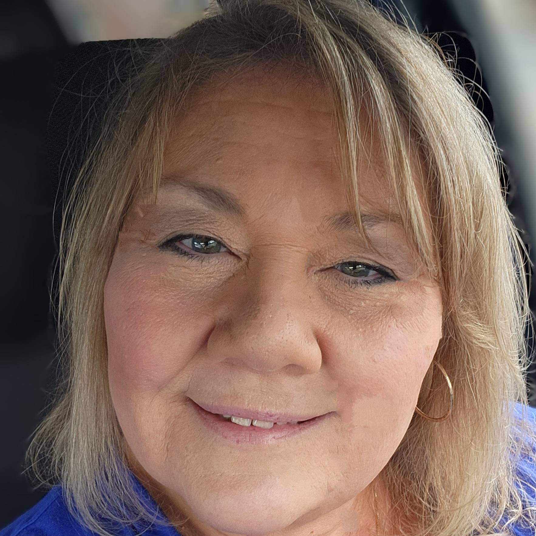 Tina HALL