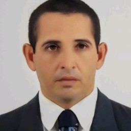 ROBERTO SANTIESTEBAN