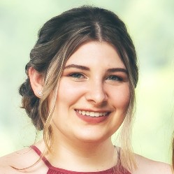 Alyssa Stenger