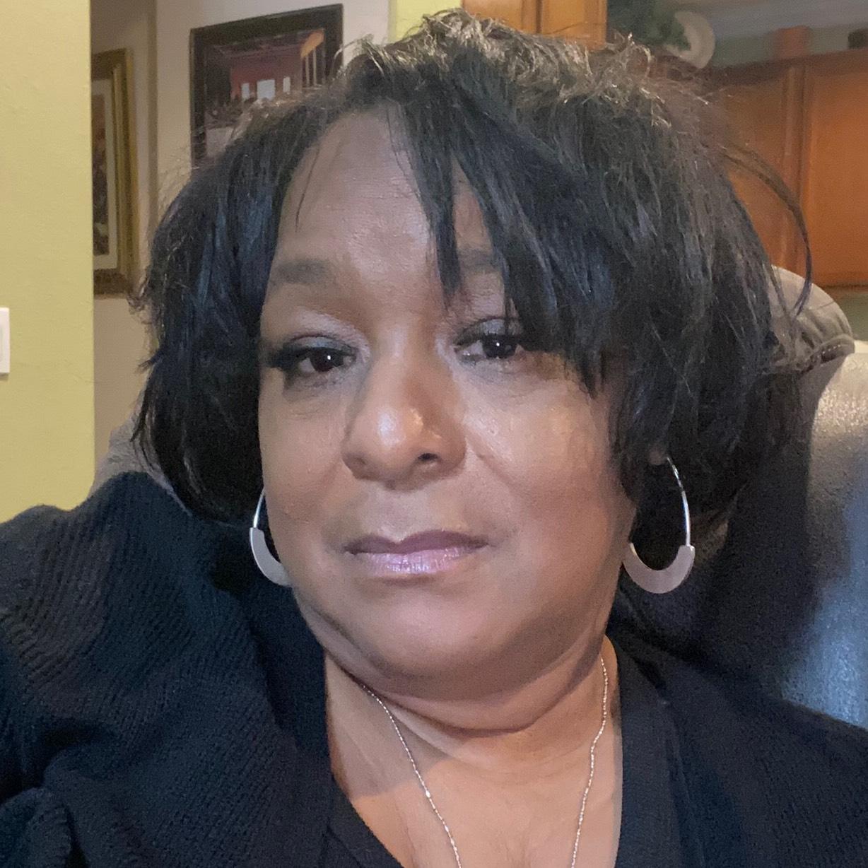 Patricia R Bolden