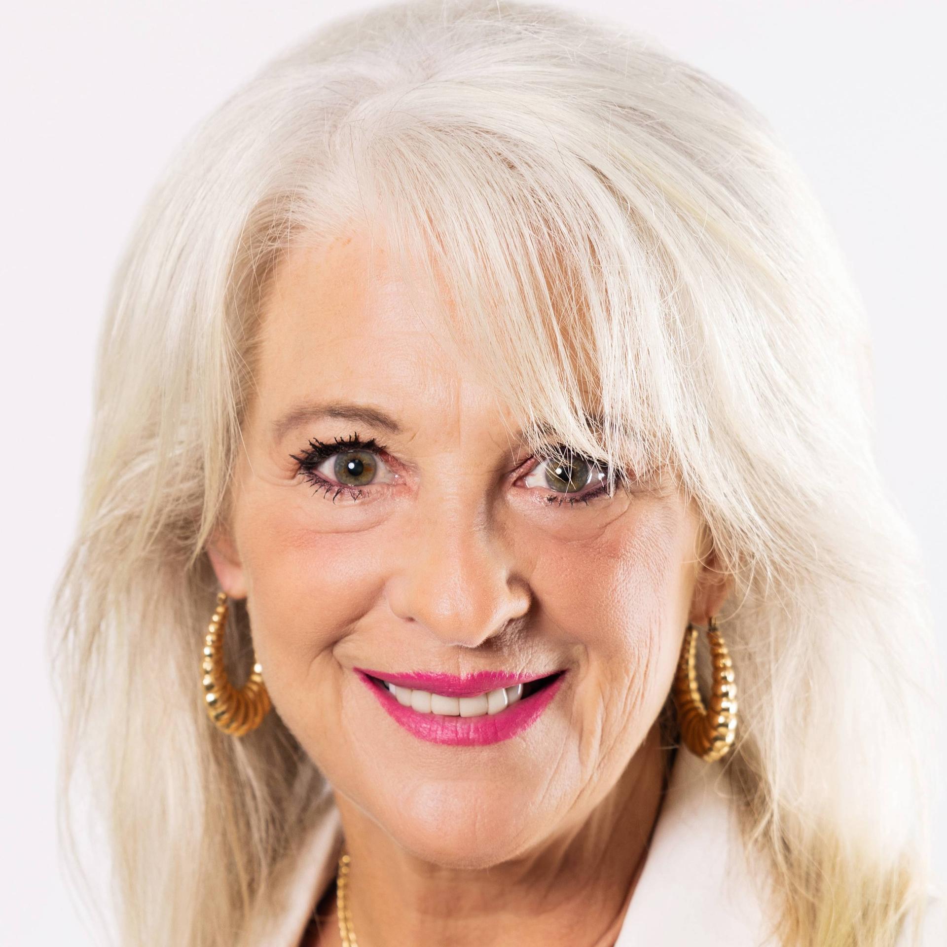 Holly Holmes-Williams
