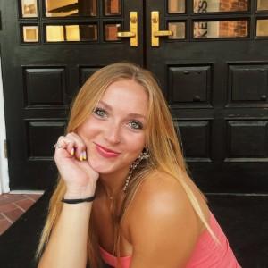 MIA HOWE