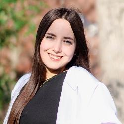Arianna Collins