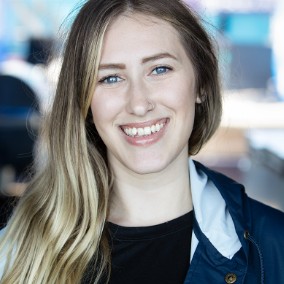 ALEXZANDRYA THOMAS