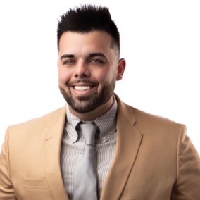 Adam Holik