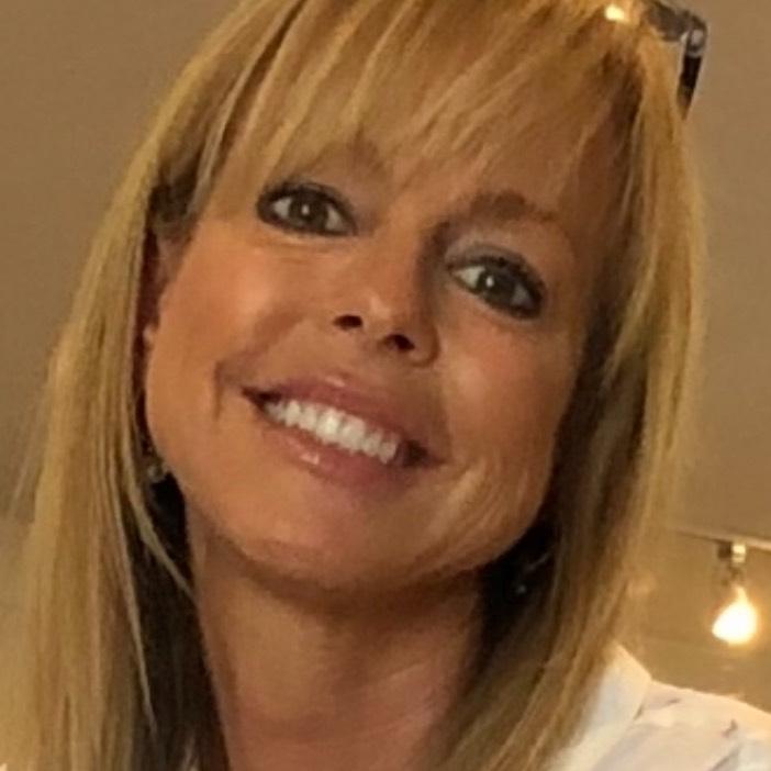 Leslie Nichols