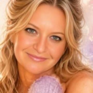 Roxie Davis