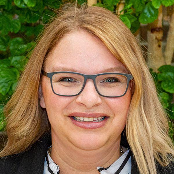 Kristine Bayer