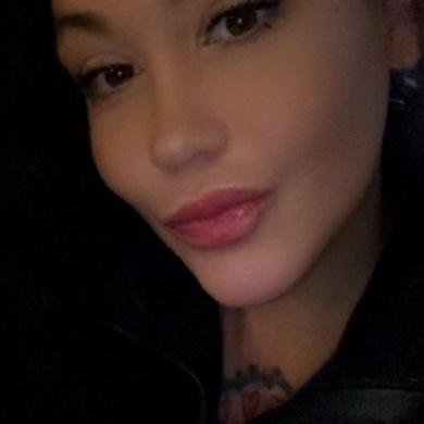 Nikki Simon