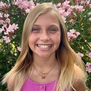 Mia FULCHER