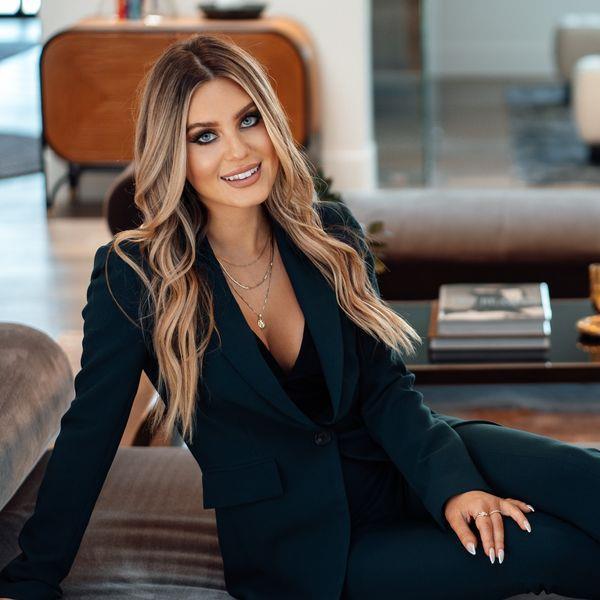 COURTNEY FREEMAN