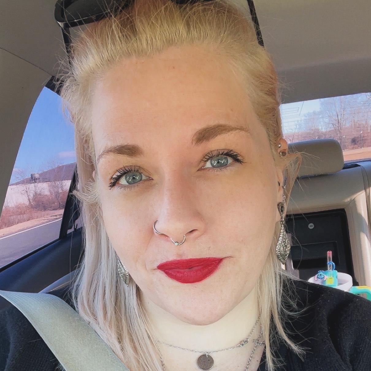 Lindsay Maenza
