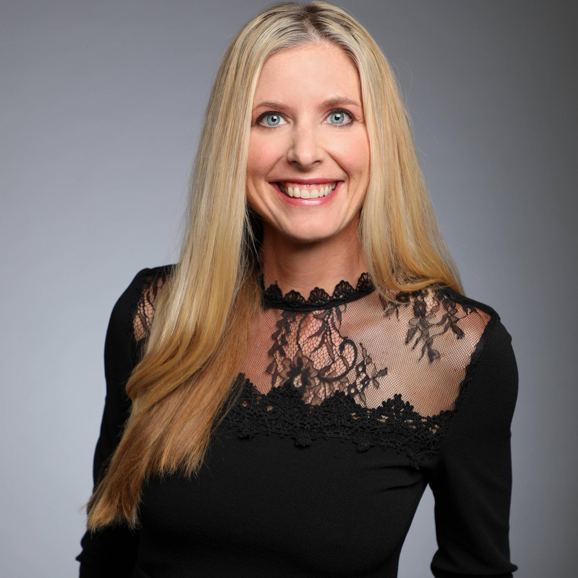 Leslie Campins
