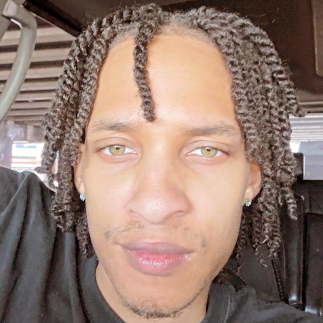 DERRIUS DESHOTEL