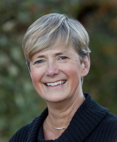 Kathleen Hakes-Fastner