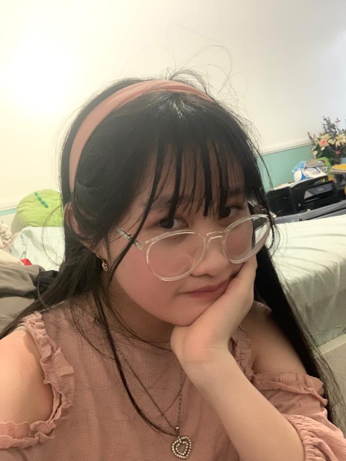 Elaine Pham