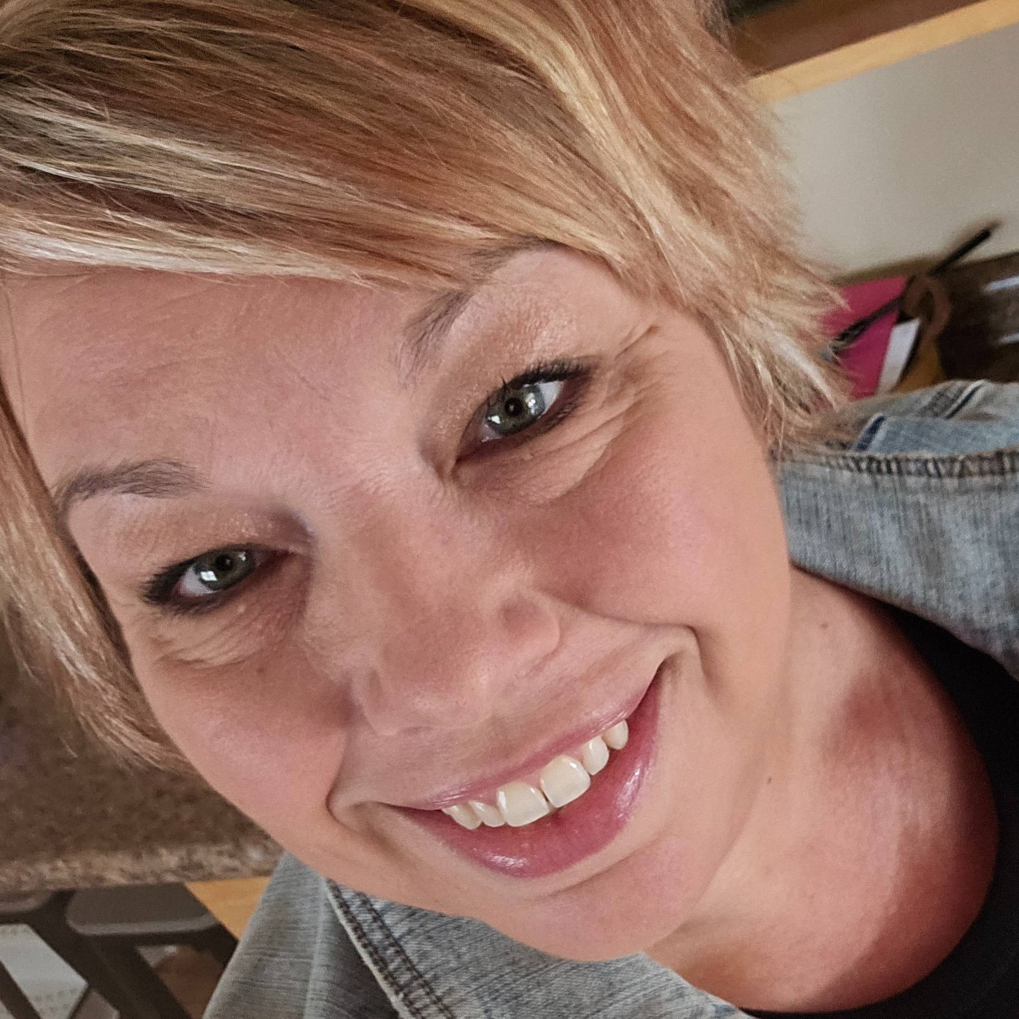 Amanda Tobin